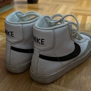 Nike Blazers White - High-Top Sneakers
